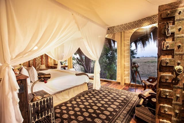Selinda Camp gallery