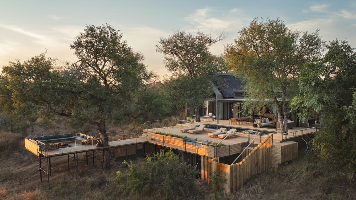 Kruger Shalati: Train on the Bridge