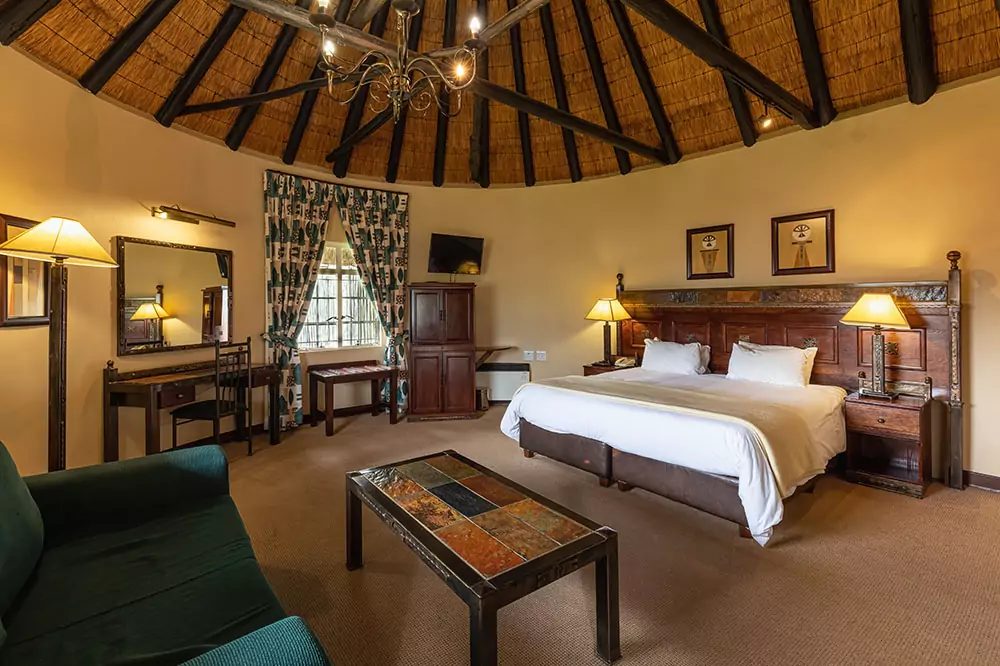 Cathedral Peak Hotel (Drakensberg) image 1