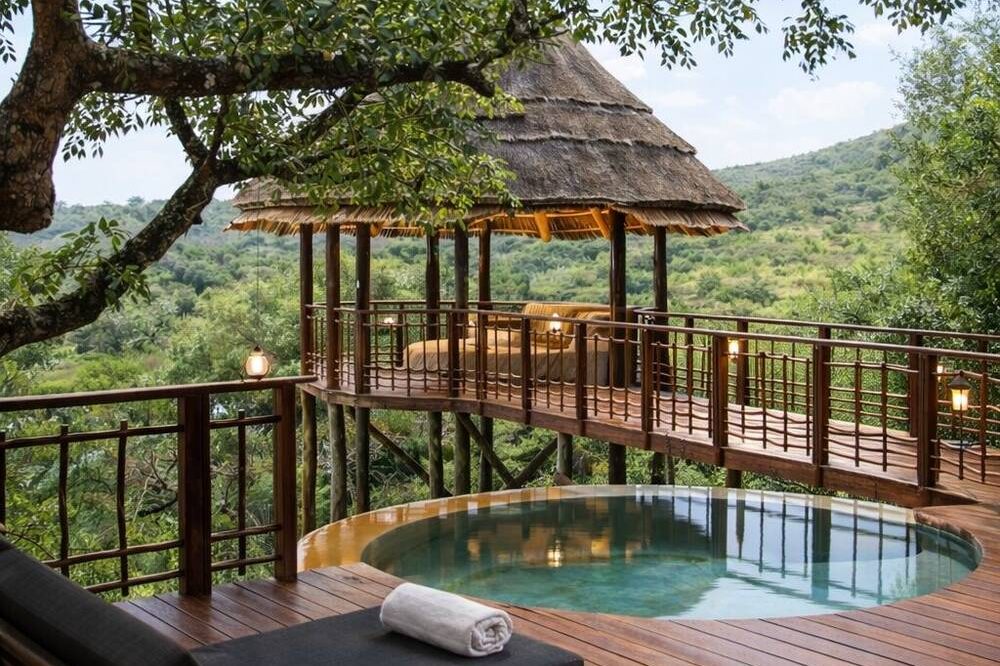 Thanda Safari Lodge image 1