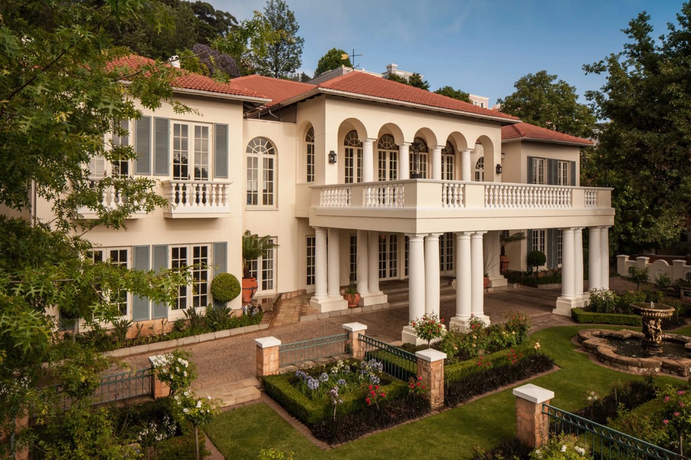 Four Seasons Hotel The Westcliff image 1