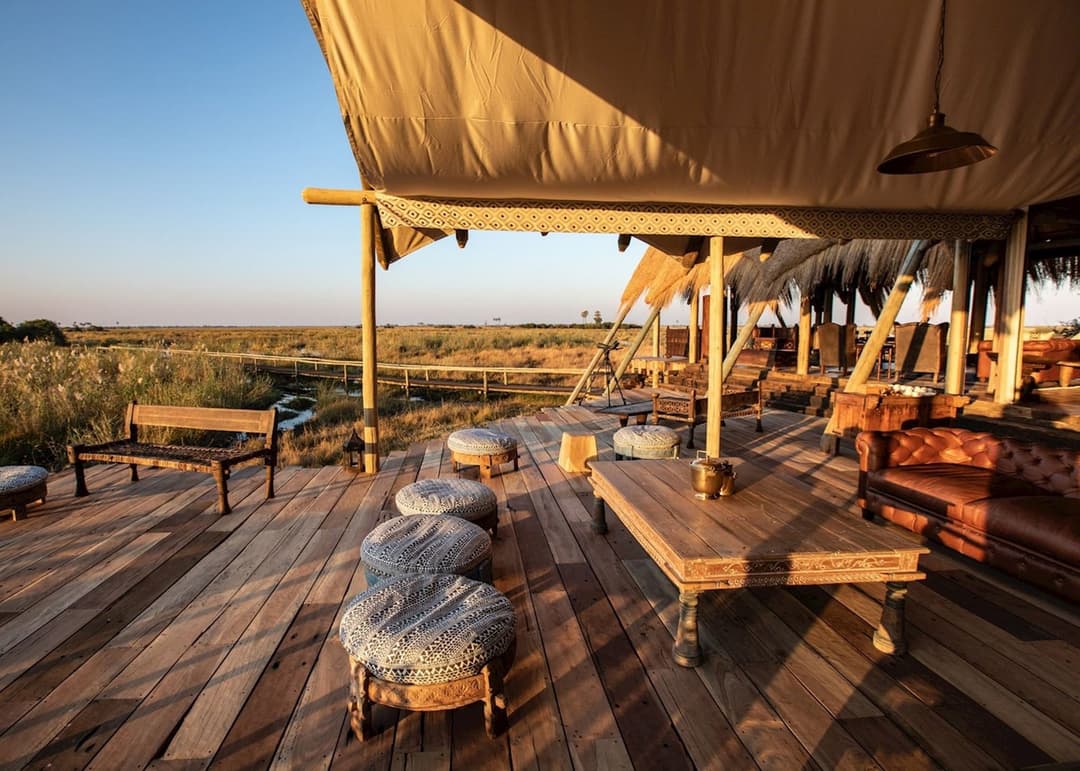 Day 1 - Fly into Selinda