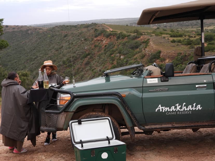 Sundowner stop overlooking the valley bushveld at Amakhala Game Reserve