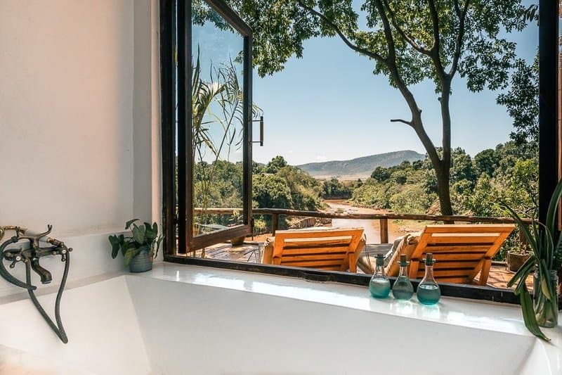 Luxury honeymoon suite Cape Town