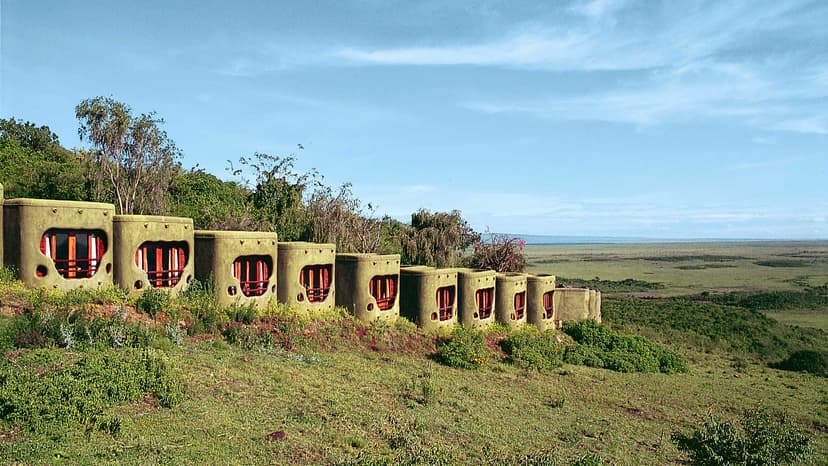 Mara Serena Safari Lodge — Elegant safari lodge and suite
