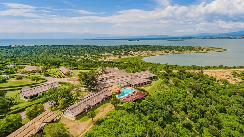 Bwindi & Queen Elizabeth — Lodge above the channel