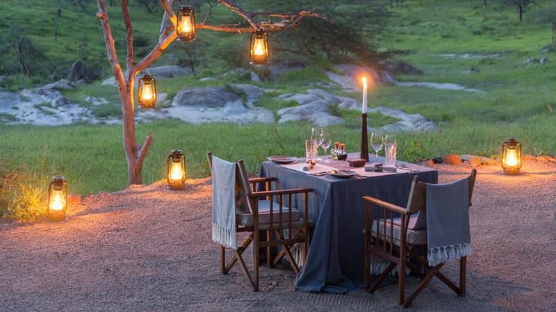 Luangwa Discovery — Riverside dining