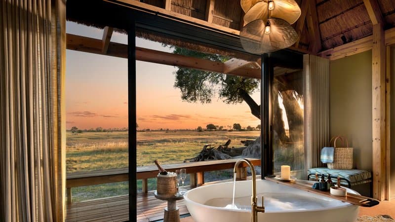 Governors' Camp — Elegant safari lodge and suite