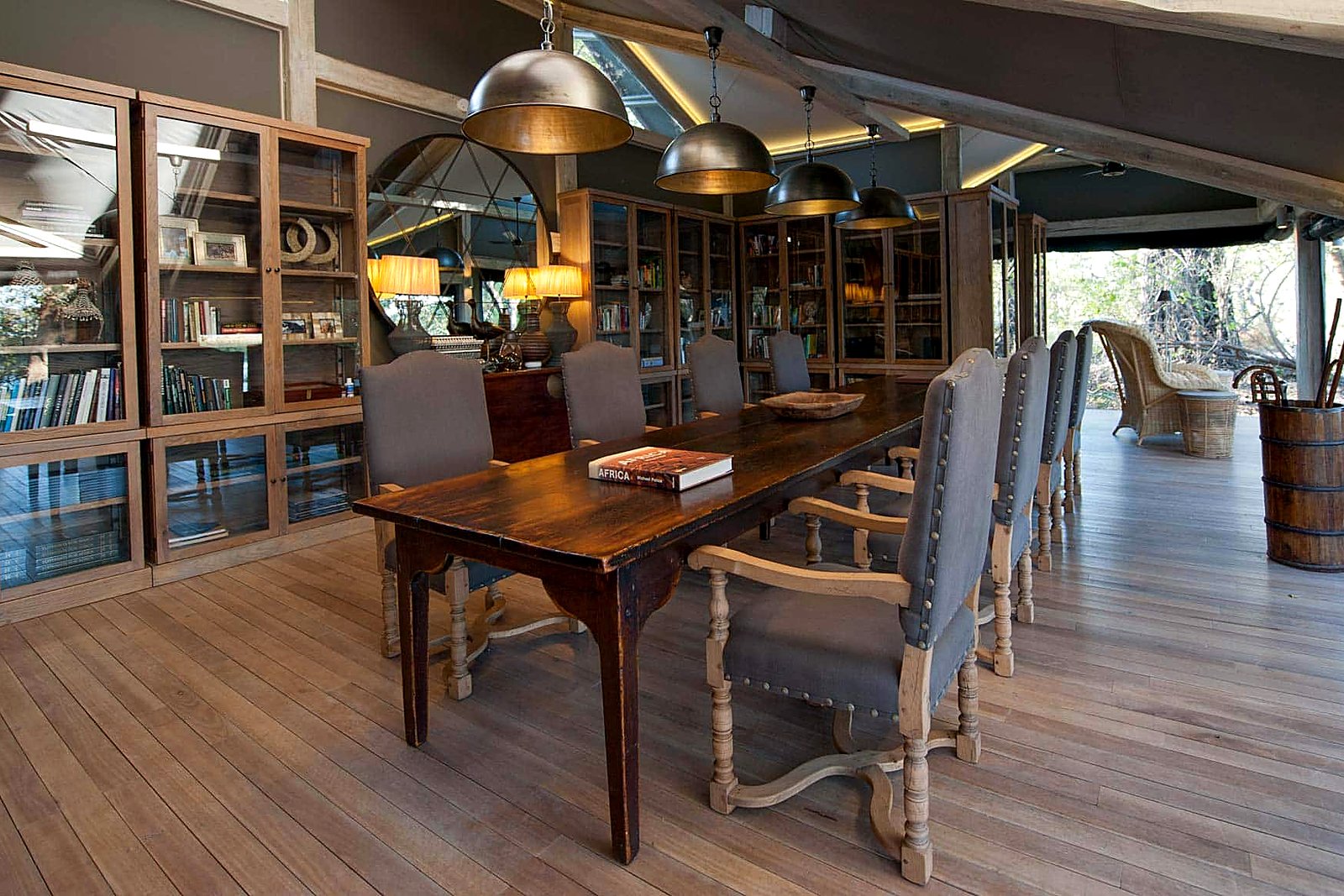 Library lounge at Abu Camp