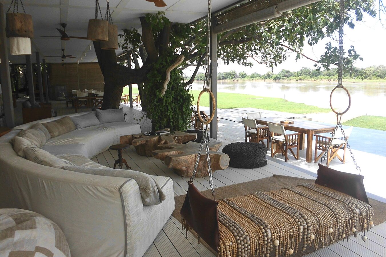 Kapani Lodge leopard sighting on a game drive in South Luangwa