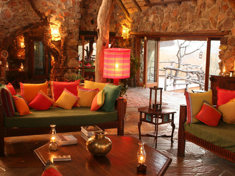 Luxury bush home accommodation at Ant’s Hill overlooking the Waterberg escarpment