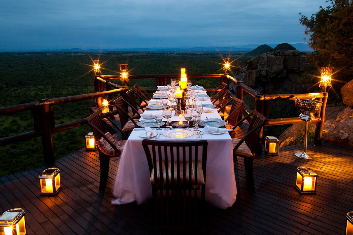 Ulusaba Rock Lodge clifftop view over Sabi Sand bushveld