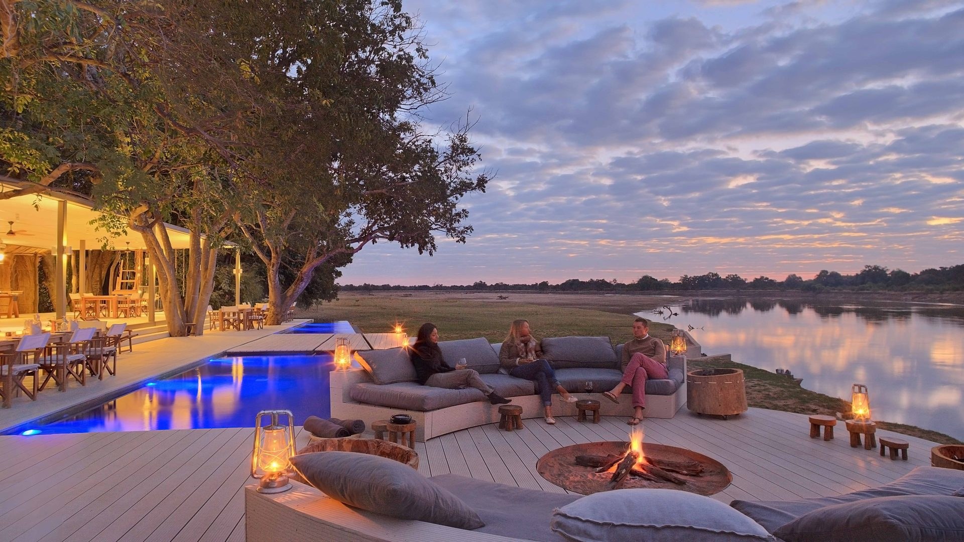 A luxury family safari lodge on the banks of the Luangwa