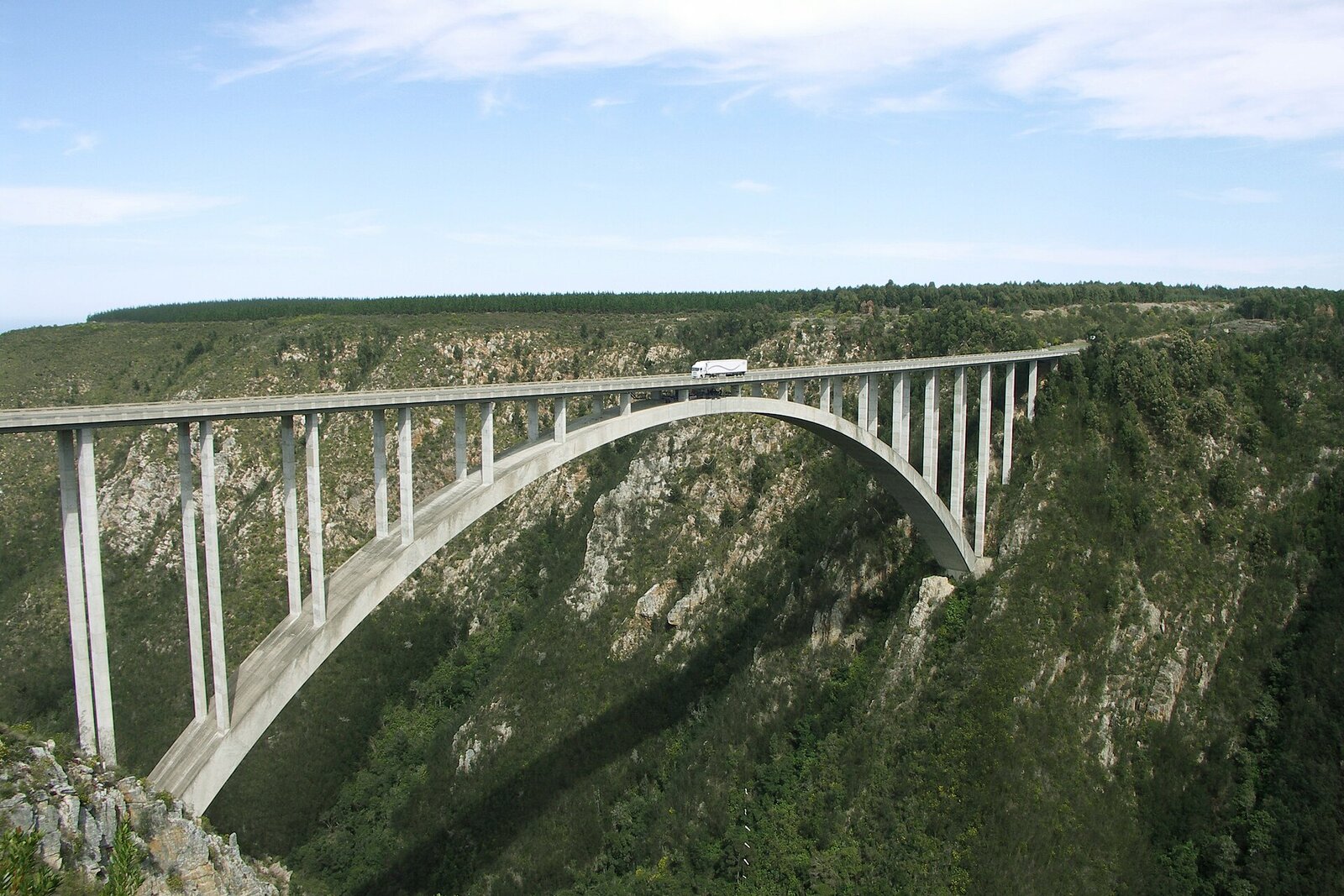 The Bloukrans Bridge bungy jump in the Tsitsikamma on the Garden Route