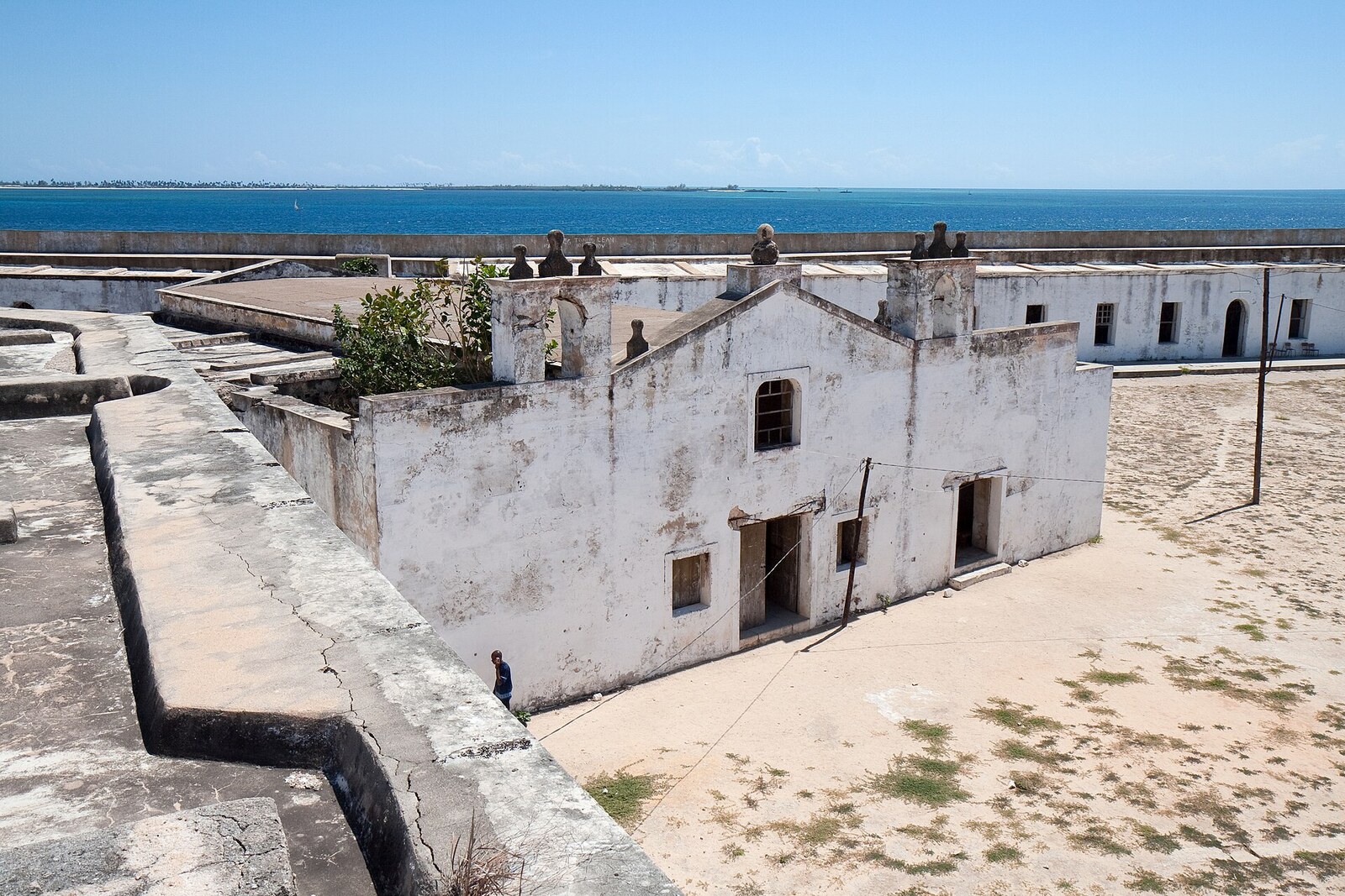 Cannon and courtyard inside Fort São Sebastião on Ilha de Moçambique