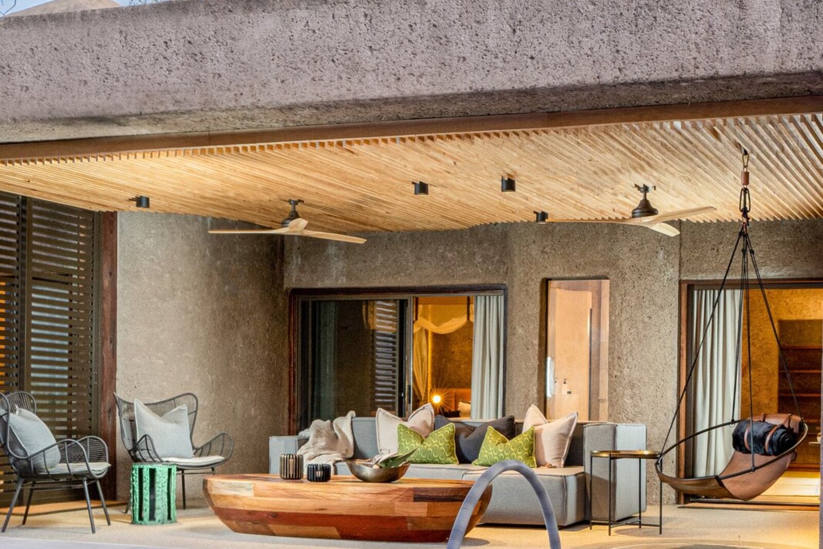 Private plunge pool at a luxury Sabi Sands suite