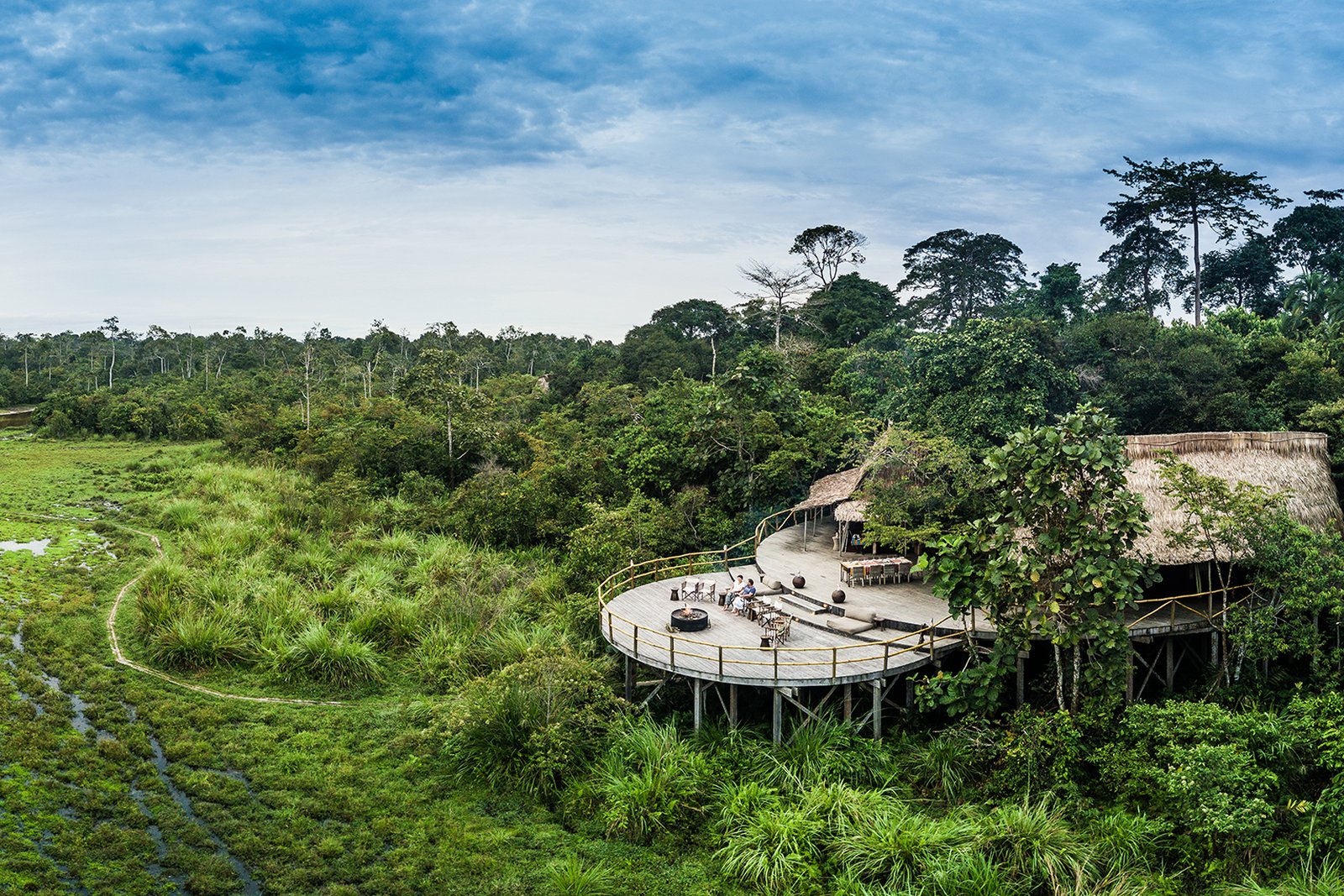 Raised viewing platform overlooking Lango Baï