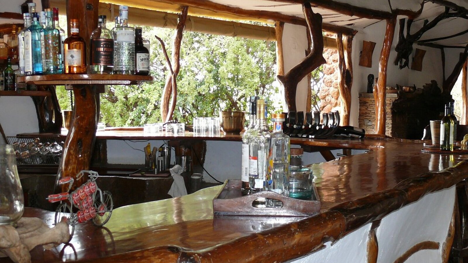 Satao Elerai lounge and central area built around natural boulders