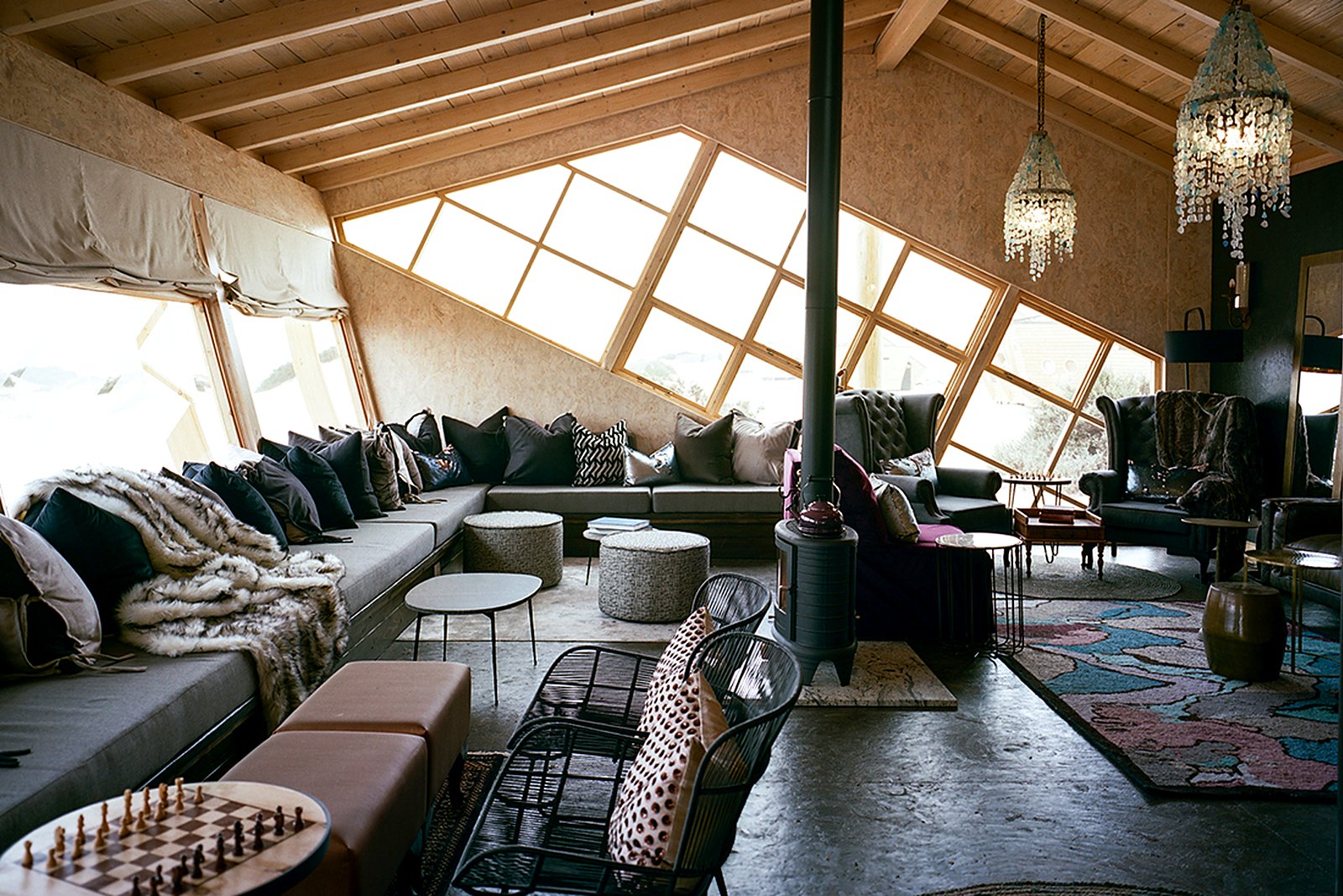 Main lounge and dining area overlooking the Skeleton Coast dunes at Shipwreck Lodge