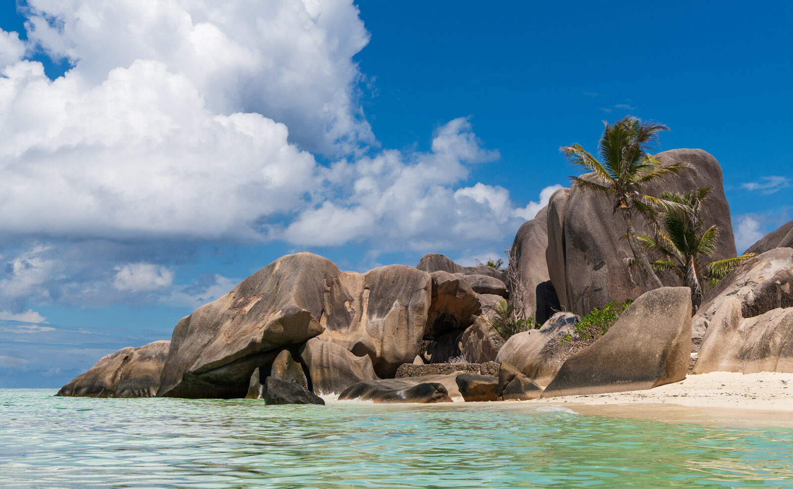 Granite boulders on the white sand of Anse Source d'Argent, La Digue, Seychelles