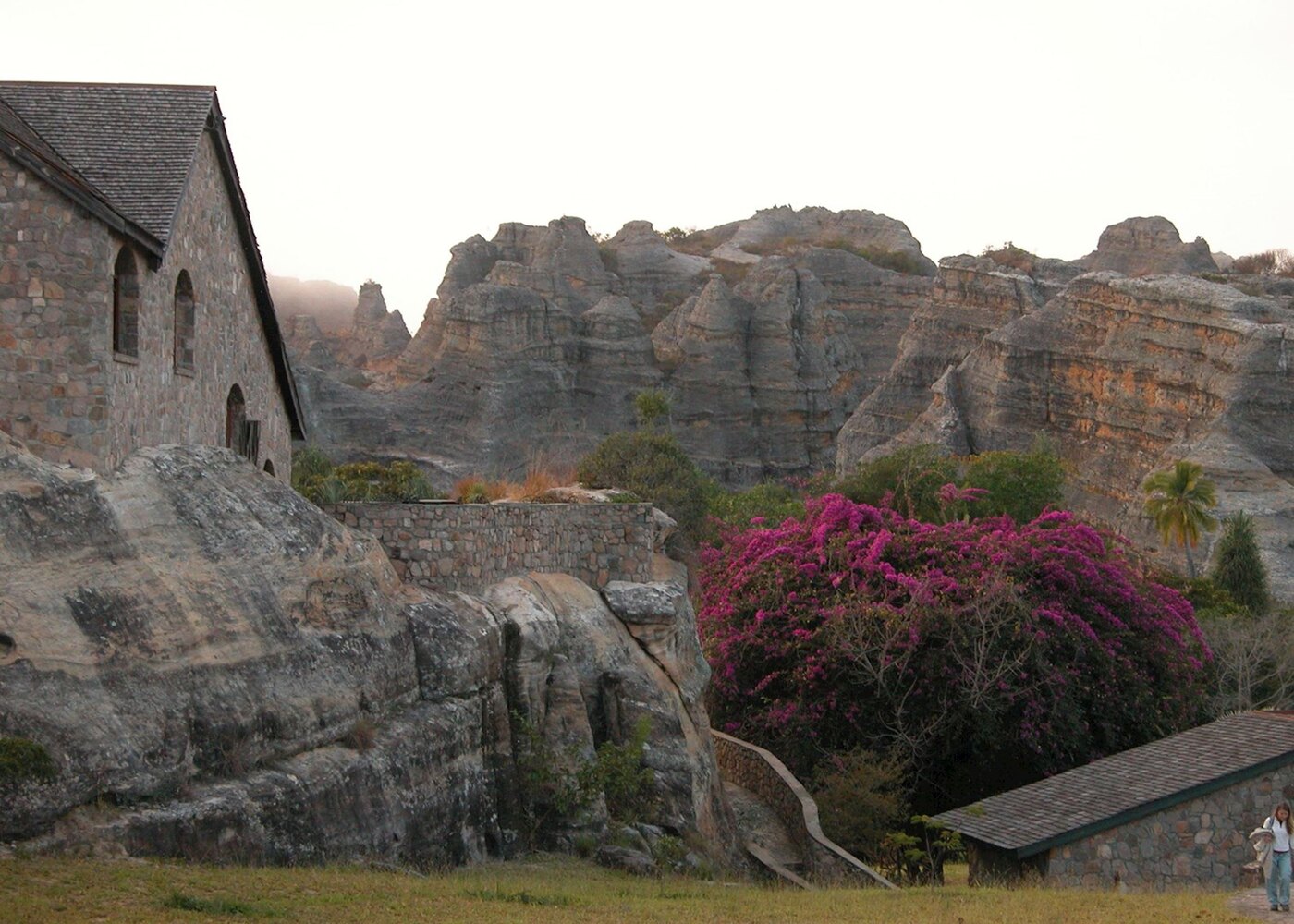 Stone-built Le Relais de la Reine among the Isalo rock formations