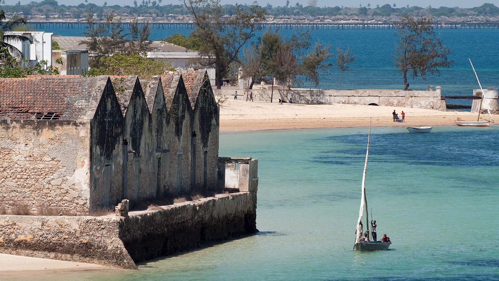 A stone fortress and jetty reaching into the turquoise sea at Ilha de Moçambique