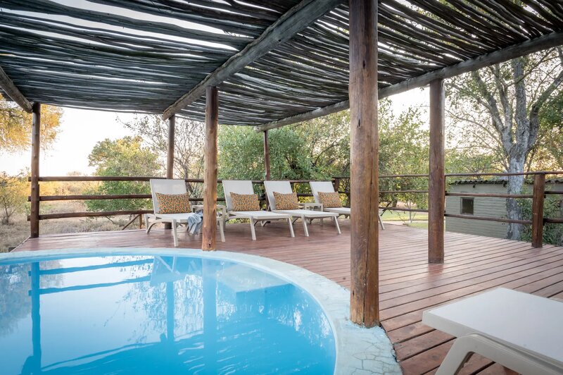 Africa on Foot splash pool surrounded by Klaserie bush