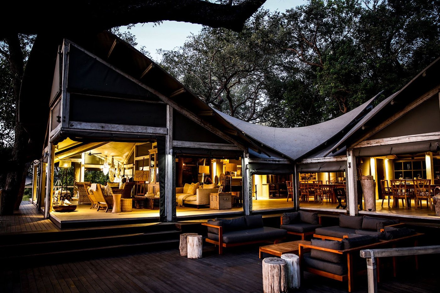 Abu Camp — plunge pool and lounge area