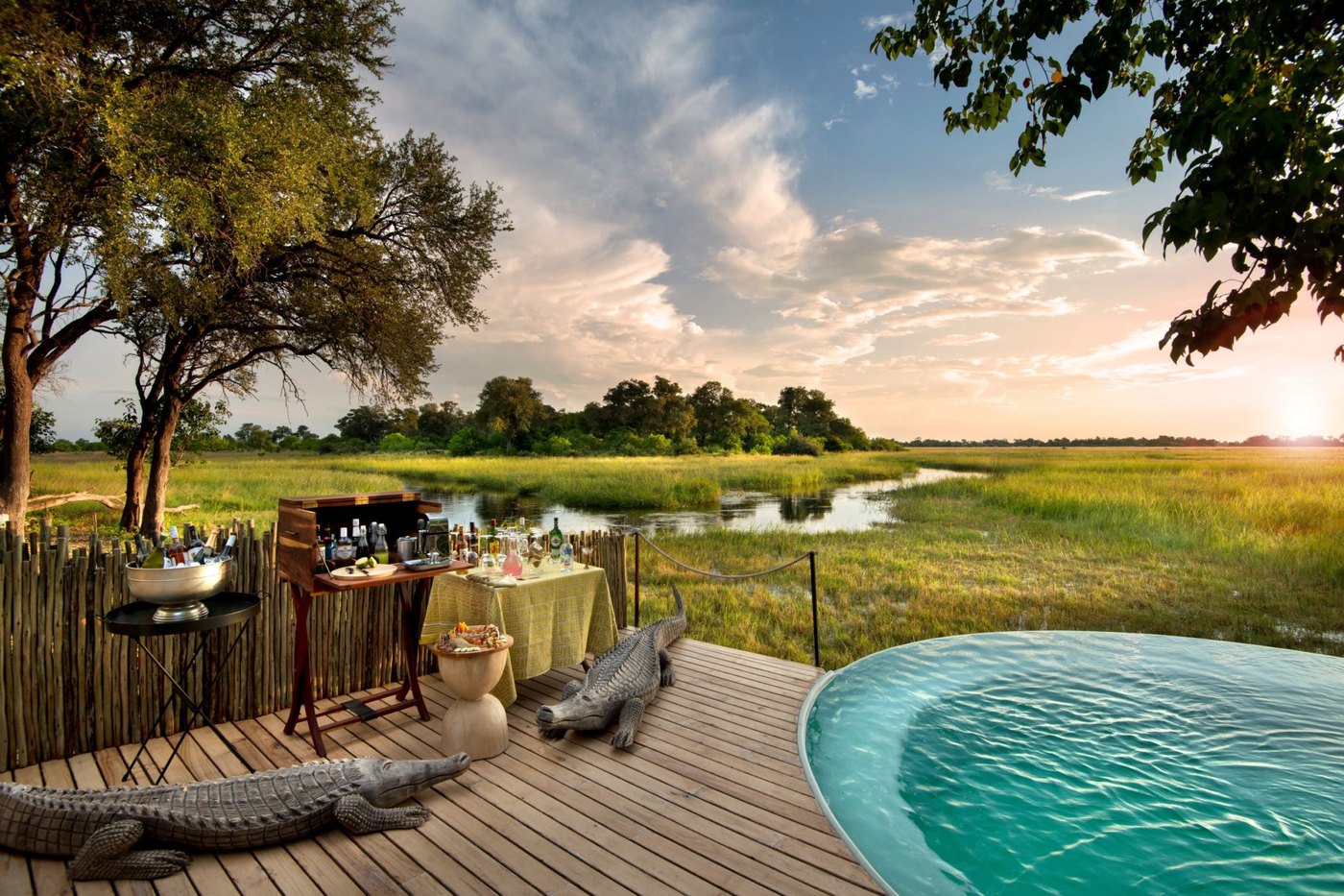 Rra Dinare Camp lounge and campfire overlooking the floodplain