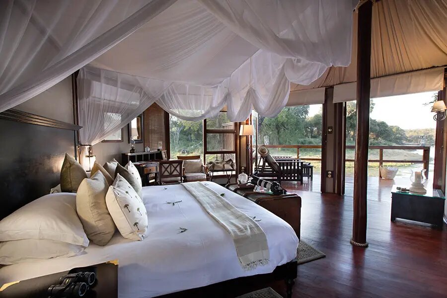 Hamiltons · Hoyo-Hoyo · Imbali — suite interior and private deck