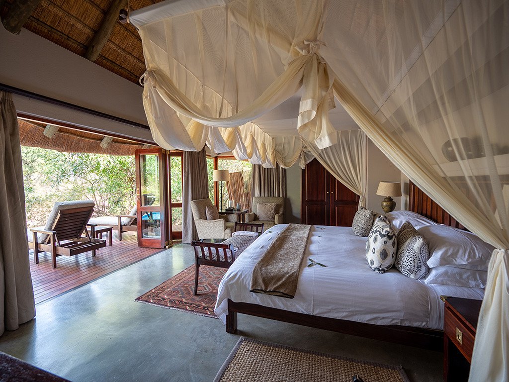 Hamiltons · Hoyo-Hoyo · Imbali — viewing deck and bush vistas