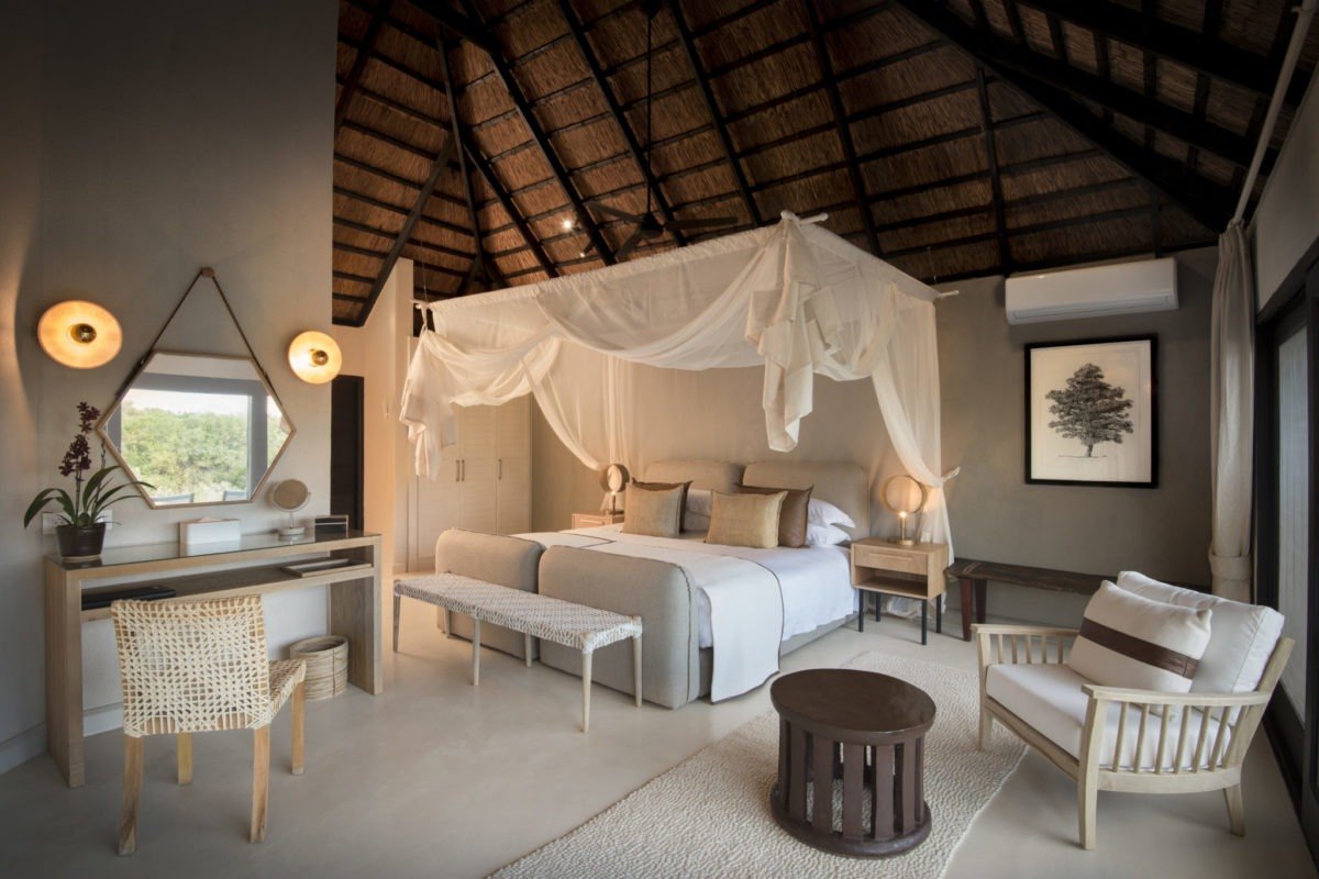 Outdoor bath at Lion Sands River Lodge under the stars