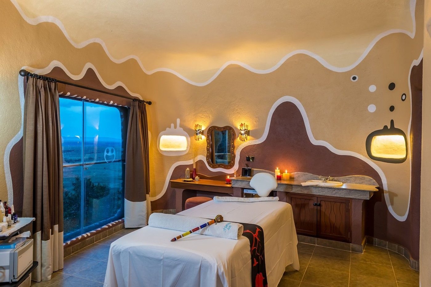 Mara Serena Safari Lodge game drive on the Mara Triangle plains