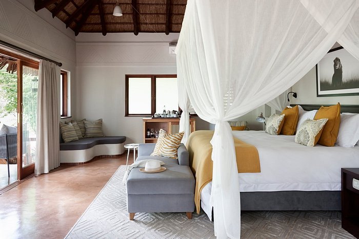 Sanctuary Chobe Chilwero — lodge setting in the wild