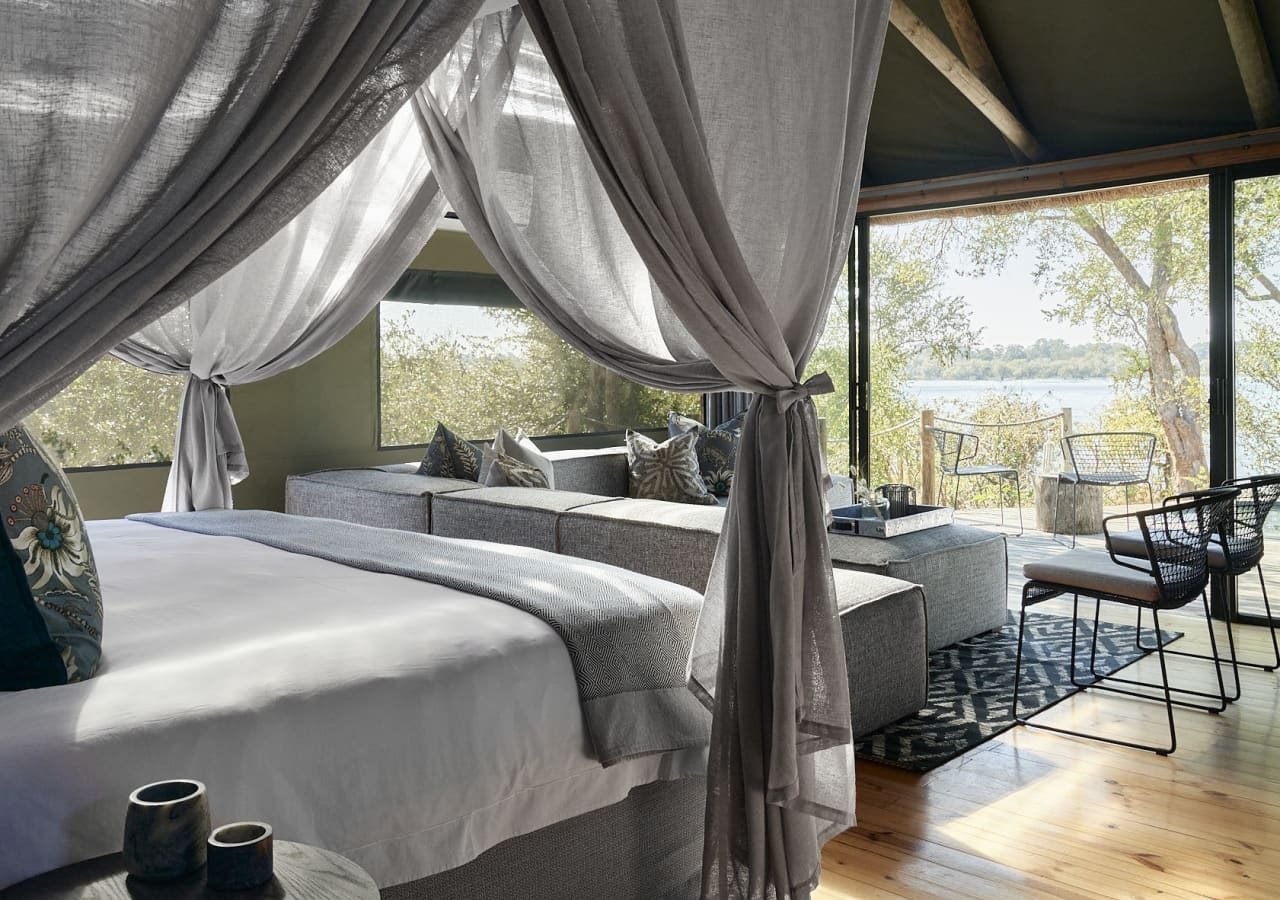 Victoria Falls River Lodge — plunge pool and lounge area
