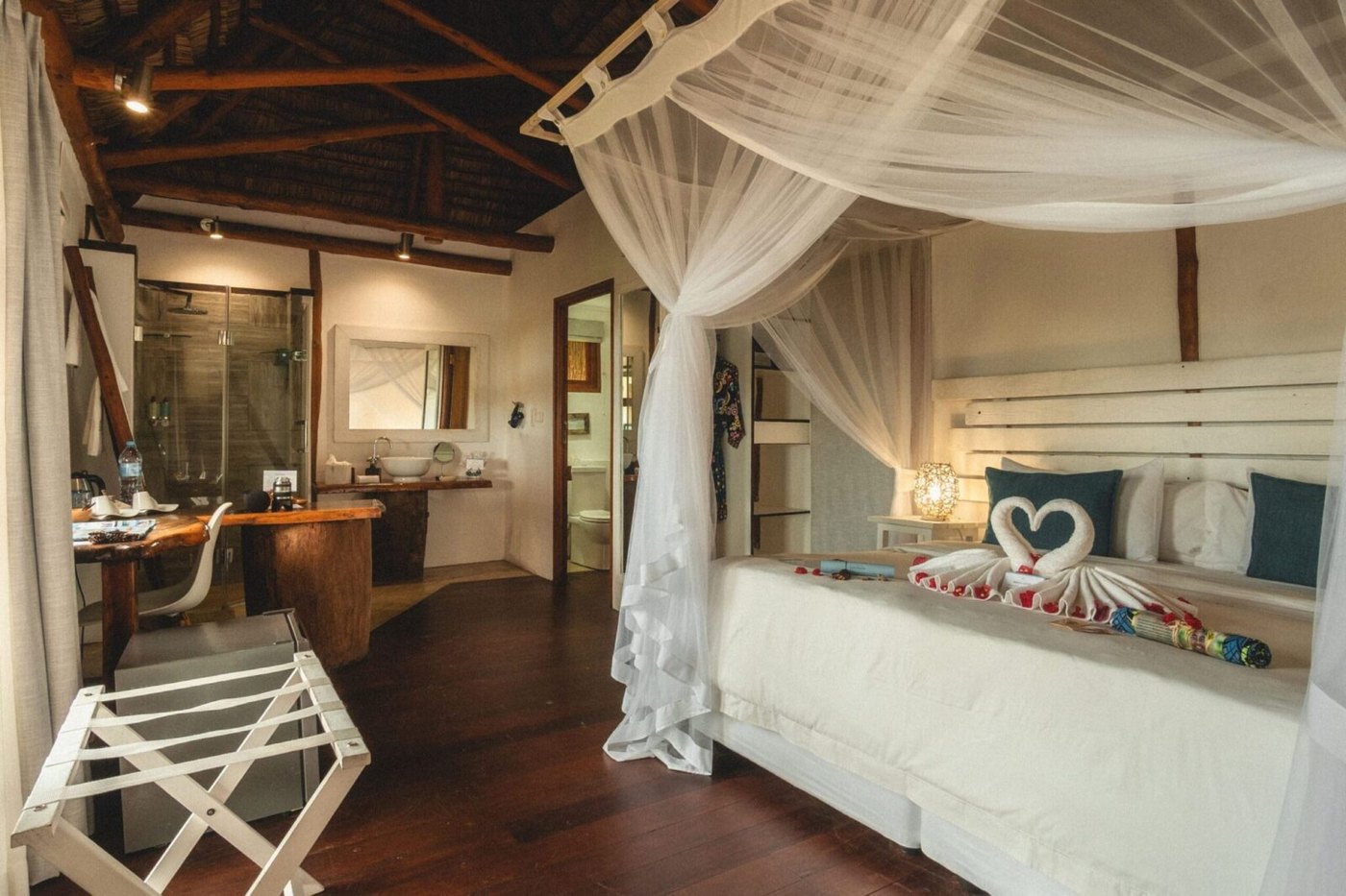 Beachfront lodge suite overlooking the Indian Ocean — Maputo & the South Coast, Mozambique