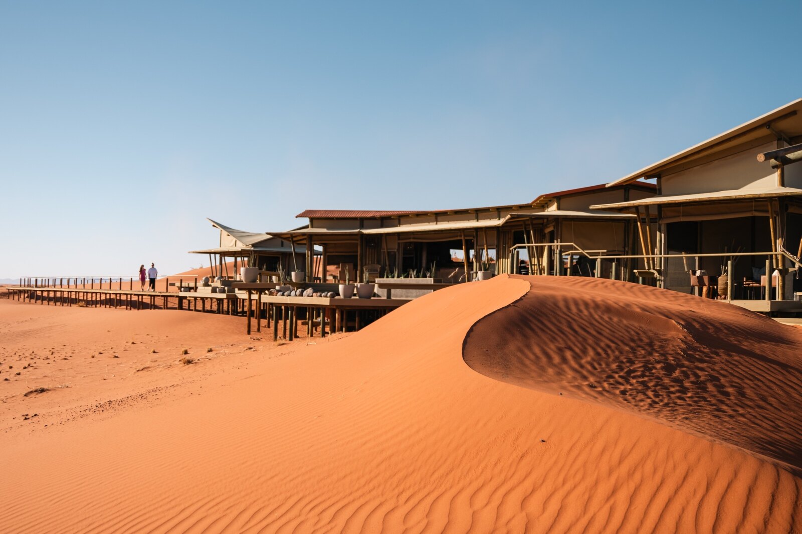 Wolwedans Dunes Lodge — lodge setting in the wild